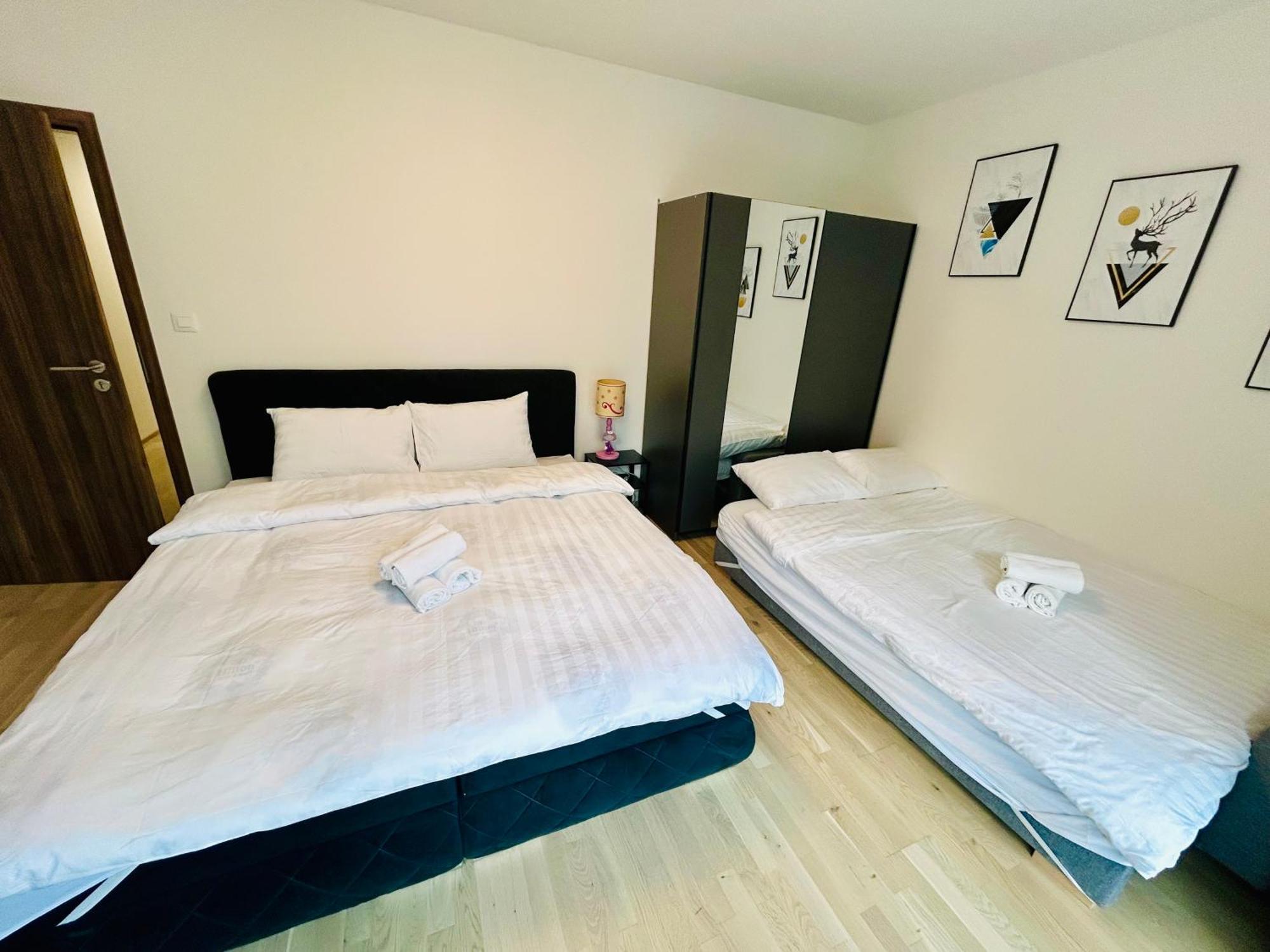 Apartment Nest Center *